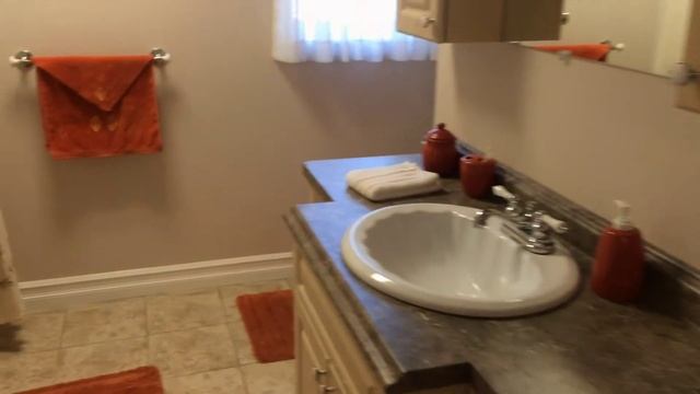 EXIT MIKE LANG: ELEGANT CONDO, 31 HARRISON ST. GRAND FALLS, смотреть онлайн