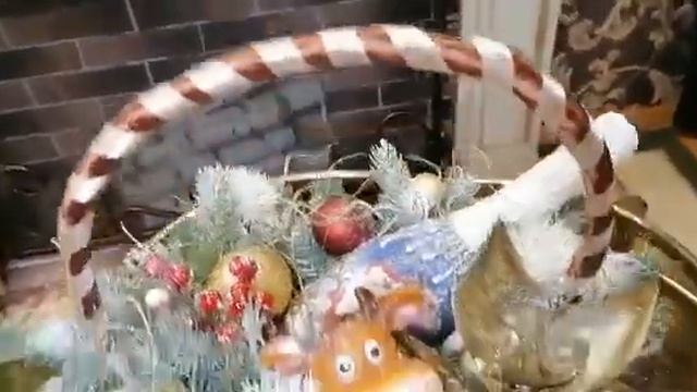 Корзина - подарок на Новый год своими руками. /  Shopping Cart New Year's Gift.