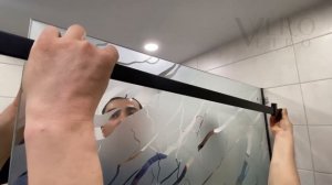 Монтаж установка раздвижной душевой перегородки из закаленного стекла