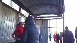 Пьяная баба пьёт чистый спирт!