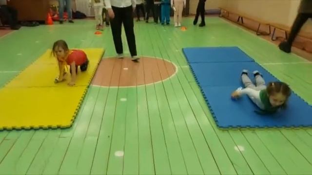Праздник 23 февраля в объединении Центра творчества "Кенгуренок" смотреть онлайн