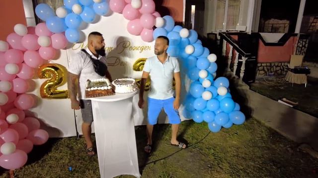 Рожден ден на Стефан 33г. и на Вася 20г. смотреть онлайн