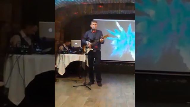 Любимый мой поёт. песня на стихи его сестры.06.01.20 смотреть онлайн