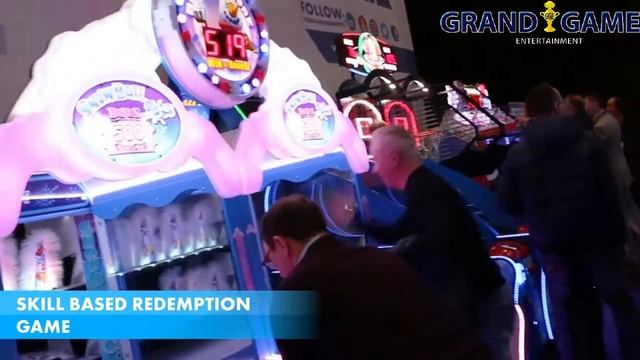 Snow Ball Toss at EAG 2020 (GRAND GAME ENTERTAINMENT) смотреть онлайн