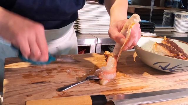 How To Make King Crab Sashimi /Omakase Taiwan帝王蟹 смотреть онлайн