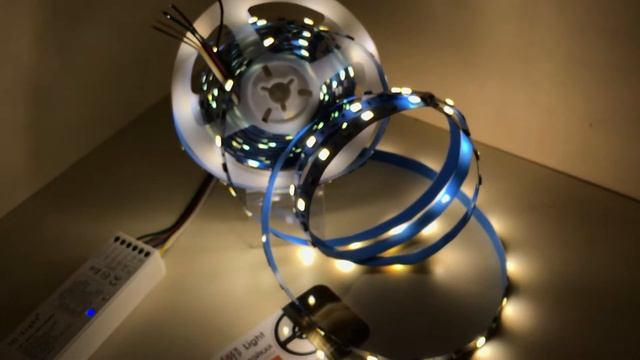 Светодиодная лента RGB с смешанным белым, белый холодный + теплый белый. 5 цветов в одной ленте. смотреть онлайн