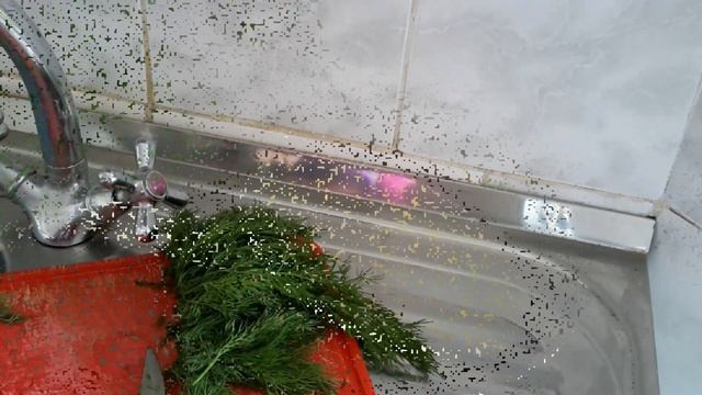 Как качественно помыть зелень , не потратив много своего времени . смотреть онлайн