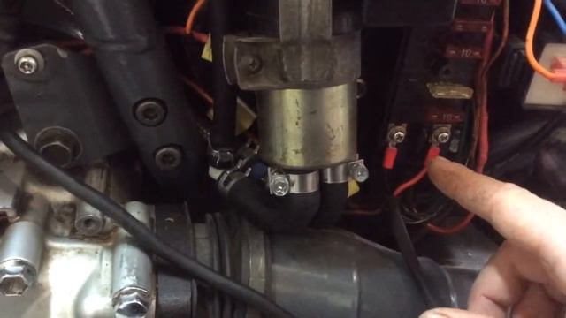 Battery Charging Point at Suzuki VS800 смотреть онлайн