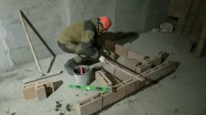 Как правильно класть блок СКЦ (шлакоблок, не газоблок). Кладка с расшивкой в Переделкино ближнее.