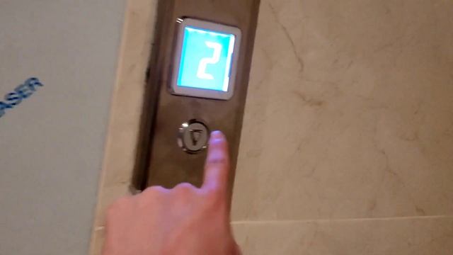 (Редкость для Москвы) Лифты МЛМ 2020 г. в новом дизайне @ ТЦ на Ул. Михалковская, 4А смотреть онлайн