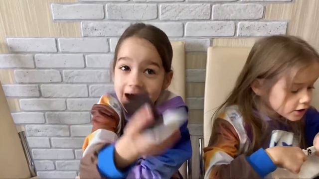 Открываем набор конфет Love is ❤️❤️❤️ смотреть онлайн