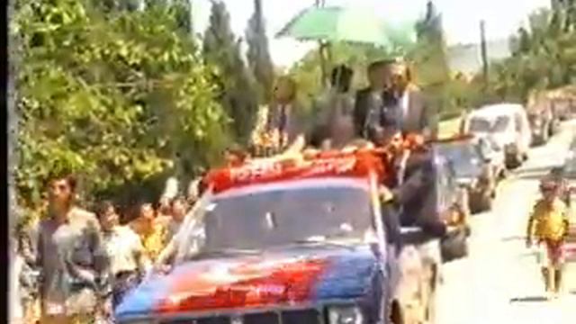 Erbakan Hoca, 2. Günde Tüm Beykoz Sokak ve Caddelerini Dolaşıyor - 1994 смотреть онлайн