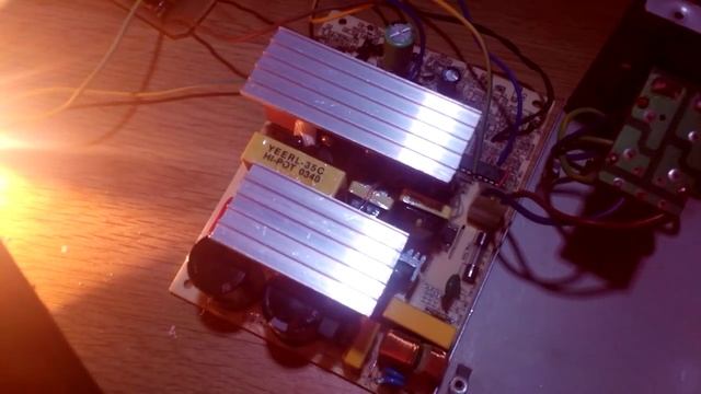 Странное поведение лабораторника переделанного из ATX смотреть онлайн