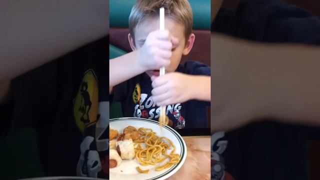 Как правильно есть лапшу смотреть онлайн