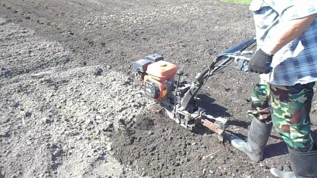 подготовка земли к посадке.земля пахана в зиму. смотреть онлайн