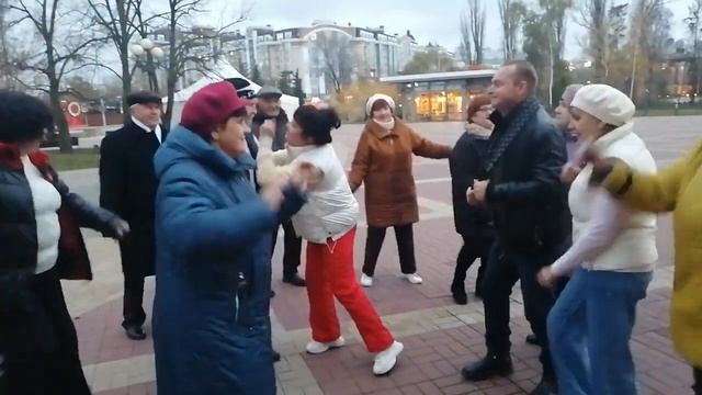 А сердце плачет и болит.Дискотека. смотреть онлайн