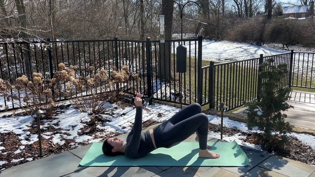 30 MIN FULL BODY PILATES WORKOUT (Light Weights Optional || At-Home Pilates) смотреть онлайн