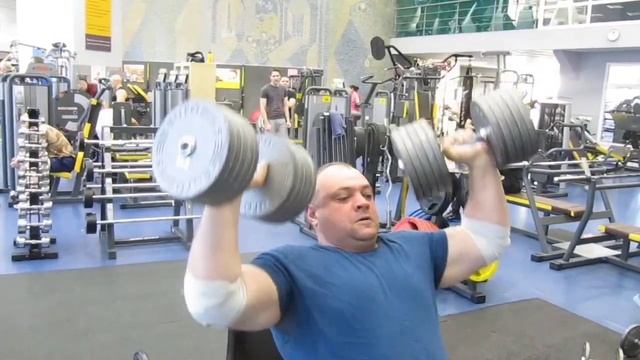 ЖИМ ГАНТЕЛЯМИ СИДЯ. 51 КГ. 5 ПОВТОРЕНИЙ. OVERHEAD DUMBBELLS PRESS. 51 KG / 112 LBS. 5 REPS. смотреть онлайн