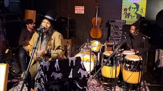 Stand By Me- (Ben E. King Cover) Tiffany Wilson Livestream Quarantine Session #3 смотреть онлайн