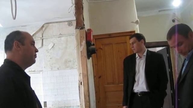 Крымск: волонтеры, жители, А. Разумеев. Борьба с плесенью.Октябрь 2012 г. смотреть онлайн