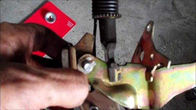 1996 Toyota Rav 4 Rear Brake Shoe replacement - FAIL смотреть онлайн