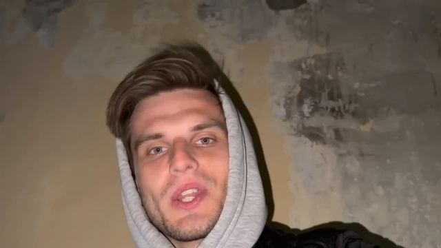 ЗАБРОШЕННЫЙ ДЕТСКИЙ САД НОЧЬЮ | НАШЛИ СТРАШНУЮ КУКЛУ смотреть онлайн