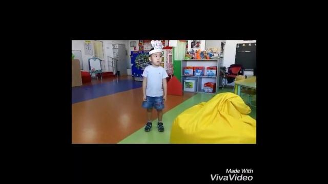 Детский сад: подготовка детей к жизни в эпоху всемирного "Hello!" смотреть онлайн