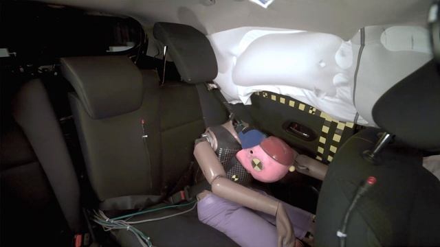 2021 Honda HR-V updated moderate overlap crash test (extended footage) смотреть онлайн