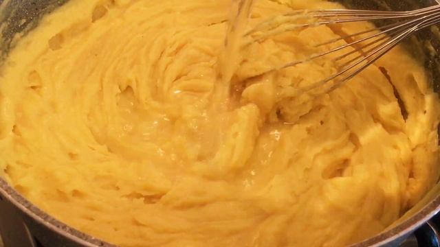 Çoox Dadlı Qazmaqlı Quymaq Resepti ￼￼:| Kuymak Tarifi :| Kuymak Recipe :| #asmr#asmrvideo#cooking смотреть онлайн