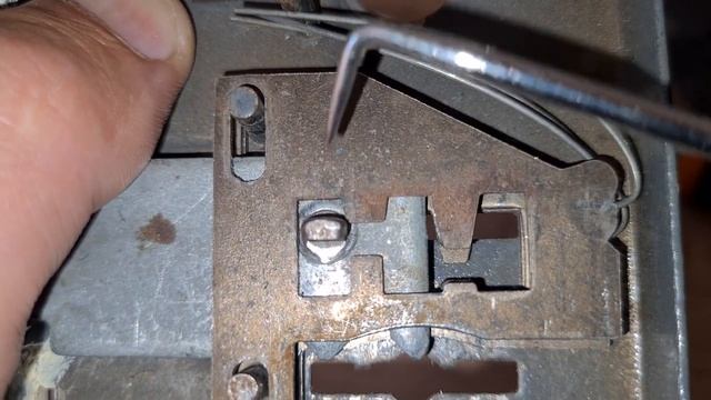 Вскрытие сувальдного замка. Обучение смотреть онлайн