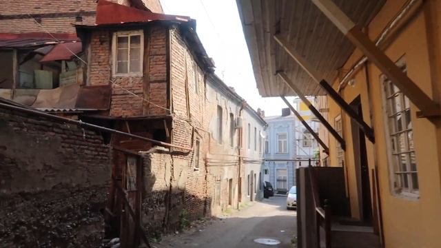 рутина жизни в Тбилиси | день 3 | старый город, цветы и домашний салон красоты смотреть онлайн