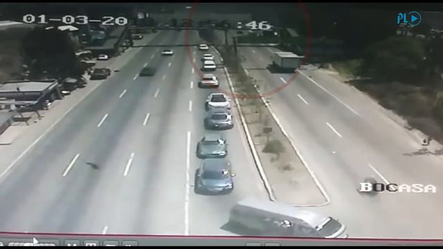 Accidente en San Cristóbal | Vea el trayecto del tráiler que causó la tragedia | Prensa Libre смотреть онлайн
