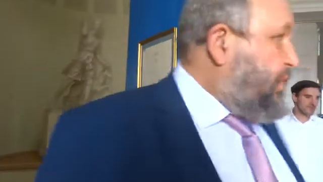 Юрий Витальевич Мудров перед открытием выставки смотреть онлайн