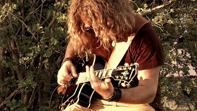 Darek Morgan Live Jam with loop station Boss RC-1 смотреть онлайн