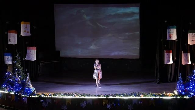 ЛЕТО, 2017 :: ЧЕТВЕРТАЯ СМЕНА / «Новогодний огонёк» - Баткибекова Аглая смотреть онлайн