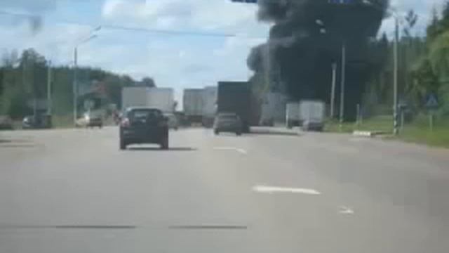 АВАРИЯ!!! 27 июня 2007 года. Ленинградская трасса (Водитель бензовоза чудом остался жив) смотреть онлайн