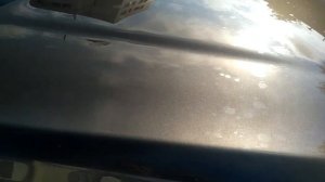 Остались матовые пятна от грязи (глины) на машине.