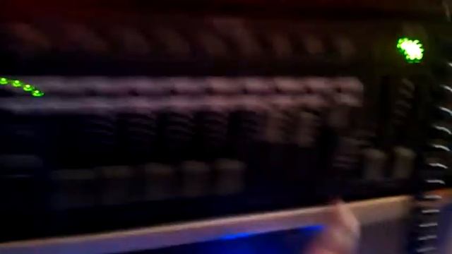 Operating the Chauvet Vue 4.1 and ADJ colorburst 8 using the Obey 40 смотреть онлайн