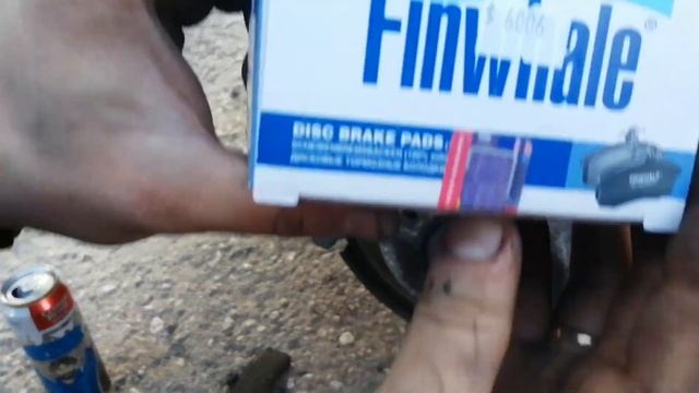 И снова уличный ремонт . МЕНЯЕМ КОЛОДКИ НА 14-КЕ!! смотреть онлайн