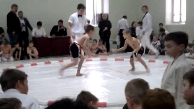 сумо в весе до 26 кг смотреть онлайн