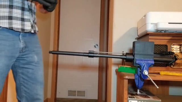 Aero Precision Handguard Installed Onto A Standard Mil-Spec AR15 смотреть онлайн