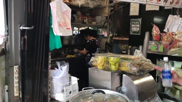 Тёмная сторона Гавайев. Опасные районы города Гонолулу, США смотреть онлайн