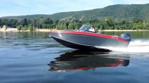 Алюминиевая лодка YAVA L (510) на воде // от создателей лодок Волжанка верфи VBOATS