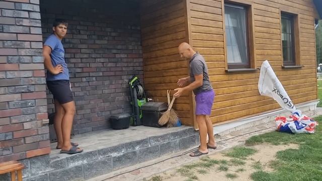 Если мы не едем в Африку, то Африка едет на хутор! Дубовый стол длиннее, чем кухня в квартирах! смотреть онлайн