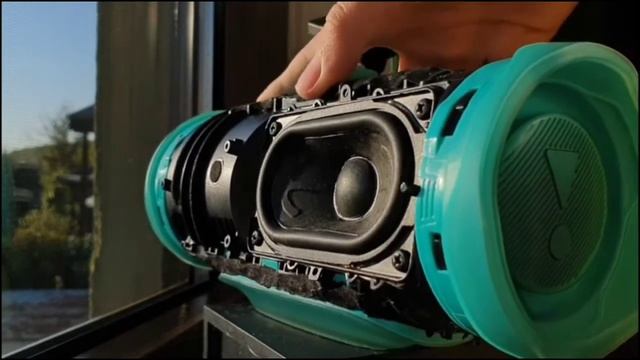 The Fight Between Jbl Charge 4 GG Vs Jbl Charge 4 TL? смотреть онлайн