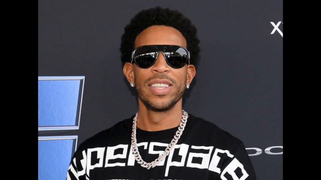 Ludacris' Mercedes Benz Stolen While At The ATM смотреть онлайн