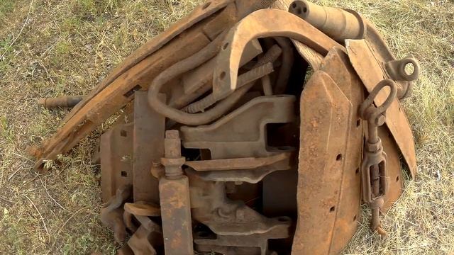 Да тут один литяк... Копаем вдоль полей с Голд Хантер Т90. смотреть онлайн