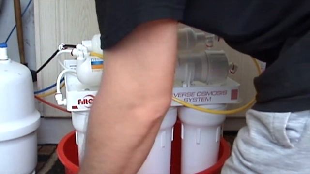 Замена картриджей для фильтра обратного осмоса Filter1 на практике смотреть онлайн