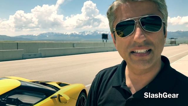 2017 Ford GT: 3 coolest features смотреть онлайн