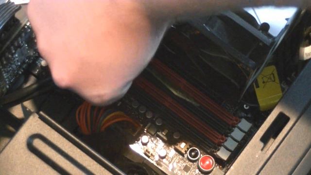 How to Install RAM into a Desktop PC смотреть онлайн